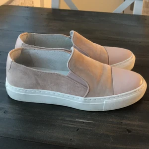 Billi bi skor - Jättefina ljusrosa Billie vi skor i storlek 37 