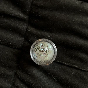 Nagel glitter  - Nagel glitter från depend. Helt oanvänd och oöppnad. Helt ny!