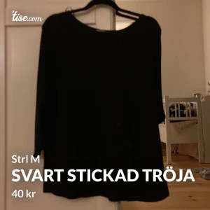 Fin stickad tröja Strl M - Säljer denna fina stickade tröja för den är för stor.