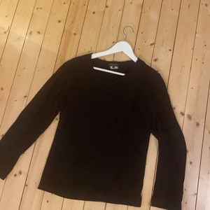 Tröja, Comme des Garcons - Tröja från Comme des Garcons. Fint skick. Herrsmall.