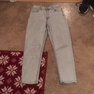 Jeans  - Ny skick aldrig använda har testat dom nån enstaka gång betalning sker via swish 