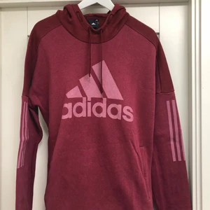 Adidas hoodie, Medium - skick 9/10