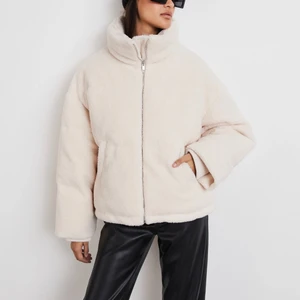 Jacka - Jacka från GinaTricot! Endast använd 1 gång. Lånade bilder