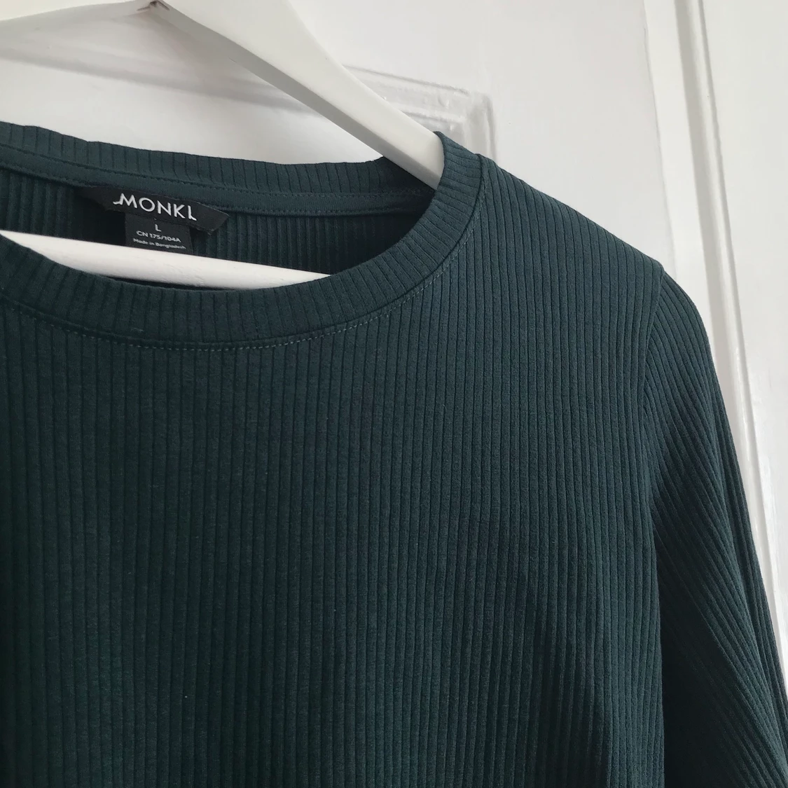 Ribbad långärmad tröja - Monki  - 91