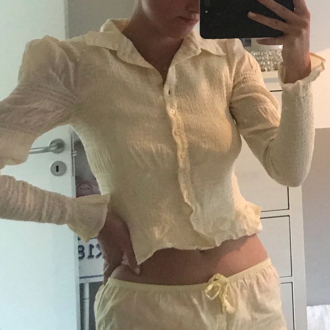 Ljusgul blus - 90
