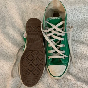 Gröna Converse Höga - Vintage Gröna Converse st 39                                                    