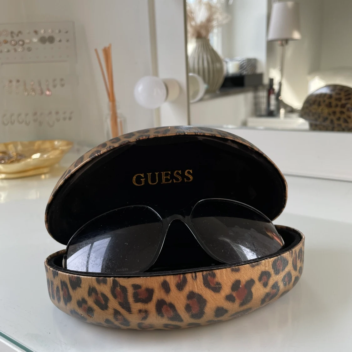 Guess solglasögon  - 91