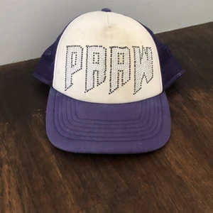 Paaw keps - Säljer käpsen för jag inte anvender den 