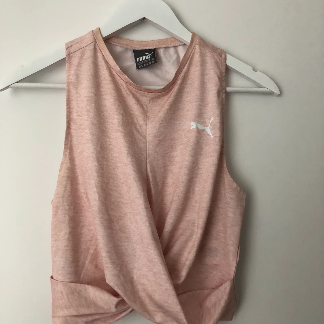 Ljusrosa träningstopp från puma storlek M limited edition