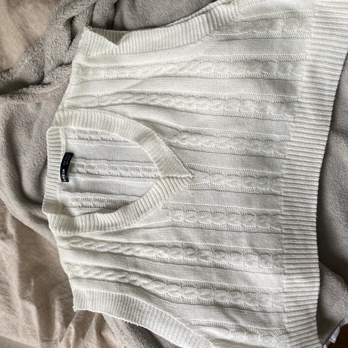 Vit croppad väst  - 91