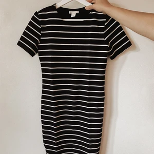 Randig klänning - Randig klänning