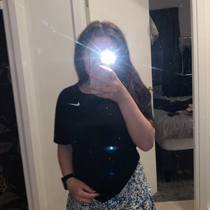 Nike pro  - En svart gym tröja i nike