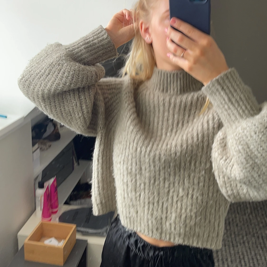 Stickad ljusgrön tröja - 90