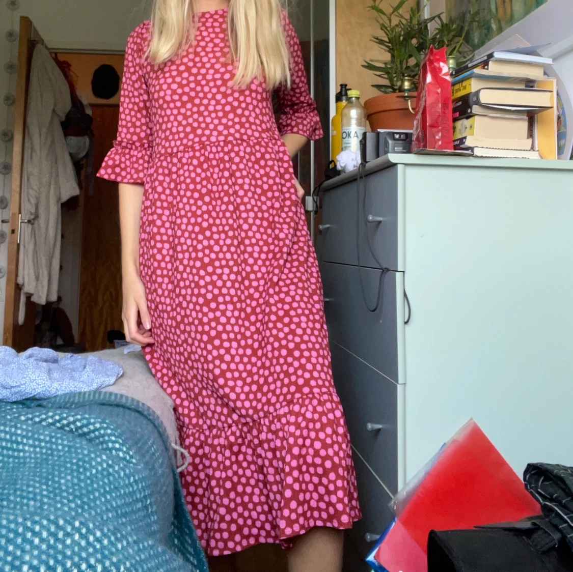 Rödprickig klänning - 90