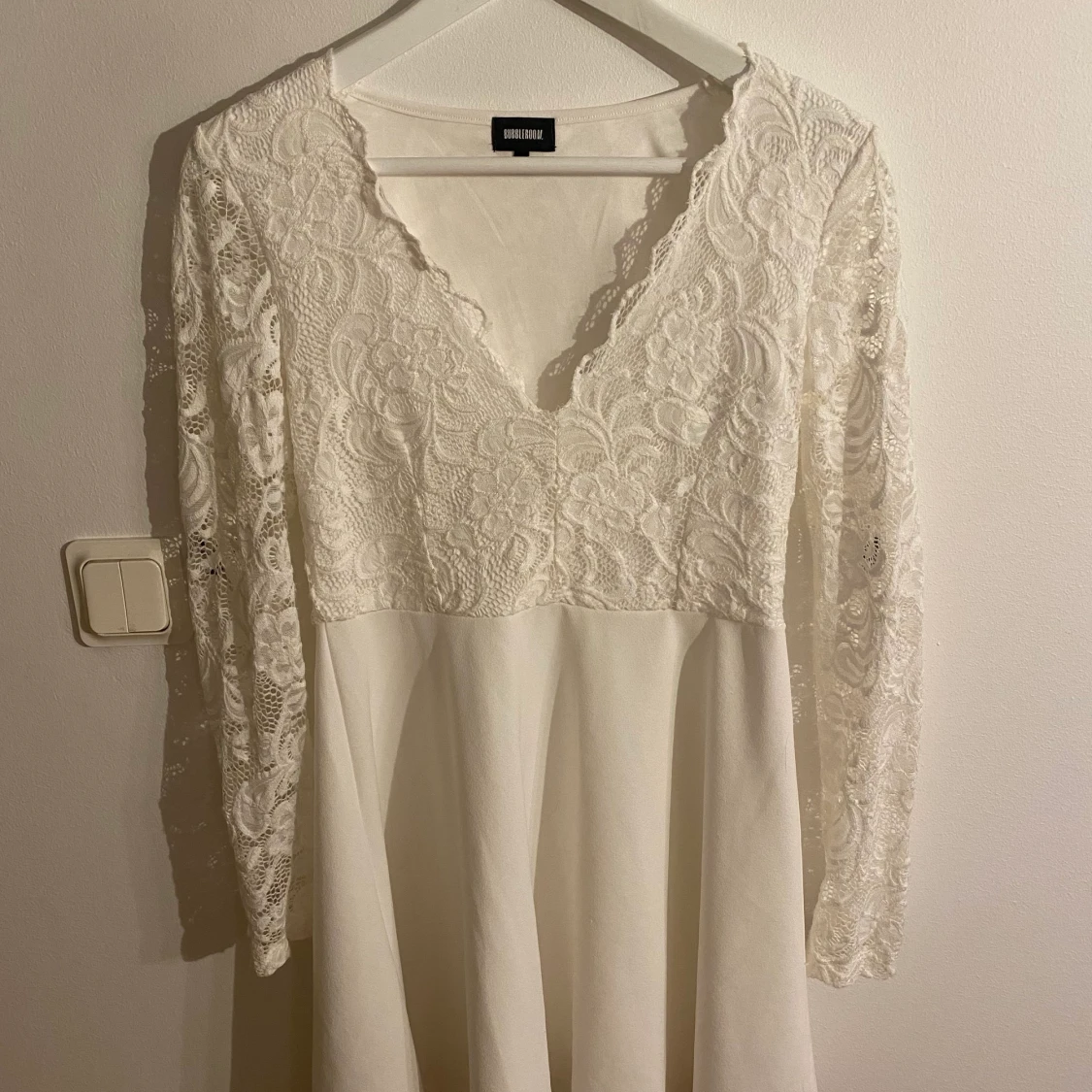 Bubbelroom vit klänning 