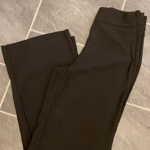 Byxor - Byxor i strl 36! Aldrig använt dom då dom är för stora