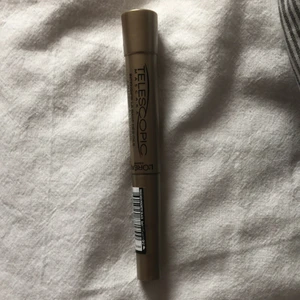 Telescopic  - Säljer en helt oöppnad telescopic mascara ifrån Loréal!!! Säljer då jag redan har en!!💕💕