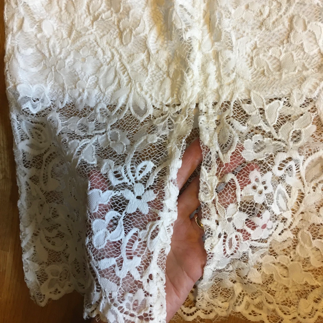 Kjol i fin spets  - 90