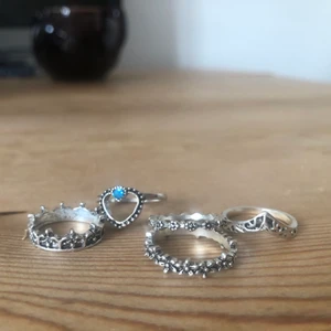 Ringar / ring sterling silver  - Ringar i sterling silver, alltså rostfria. 15 kr/st eller 50kr för alla 4. Frakt ingår ej, kan mötas upp. 