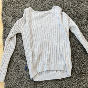 tröja - en jätte fin tröja från hampiton27republic 90 kr frakt ingår