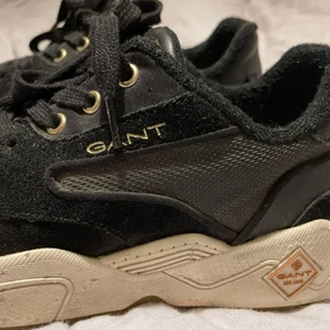 Gant skor  - Svinsygga skor från gant, nypris 1300 kr, nästan som nya endast använda 3 gånger, lägsta pris 500 kr, köparen står för frakten 