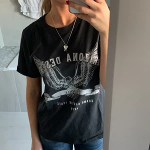 T-shirt  - Assnygg t-shirt i superfint skick. Frakten står köparen för💋
