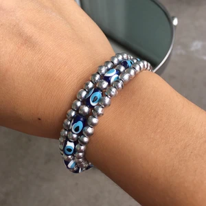 Onda ögat armband  - Superfin onda ögat armband, helt nyskick!! I metall snöre. Frakt tillkommer. Skriv gärna vid frågor ❤️❤️
