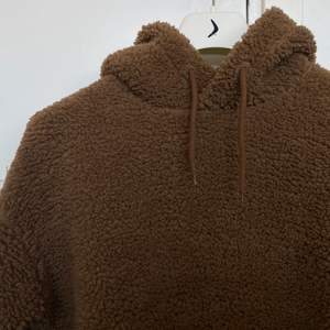 Oanvänd Teddy hoodie från junkyard i storlek M