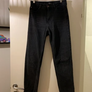 Svarta jeans - Svarta jeans från only. Super snygga, 