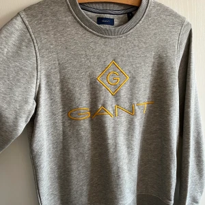 GANT tröja - Tröjan är i väldigt bra stick, använd bara en gång. Strl S