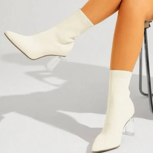 Strumpklackar - Säljer nu dessa fina strumpklackar då de ej kommer till användning 💕💕 aldrig använda utomhus endast testade ☺️