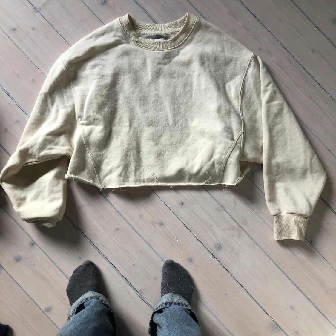 Vit croppad tjocktröja från pull&bear😊