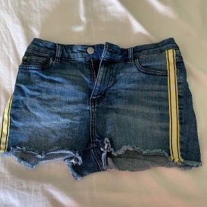 Shorts jeans  - Andvänt 