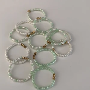 Handgjorda ringar - Handgjorda! 20 kr för 1, 25kr för 2 och 30kr för 3🤎🤎🤎