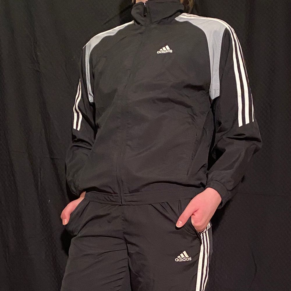 Second hand sales adidas tracksuit