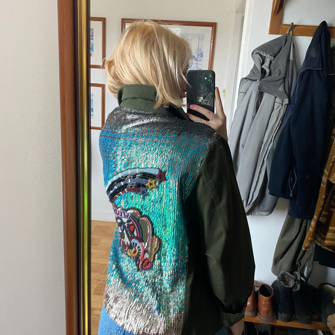 Jacka med cool rygg  - GRATIS FRAKT - 91