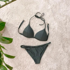 OANVÄND bikini!  - Superfin bikini som tyvärr är för liten för mig! Såklart helt oanvänd! Storleken är M men är liten, så är mer som en S/XS! Det går att pruta om du tycker priset är för högt!