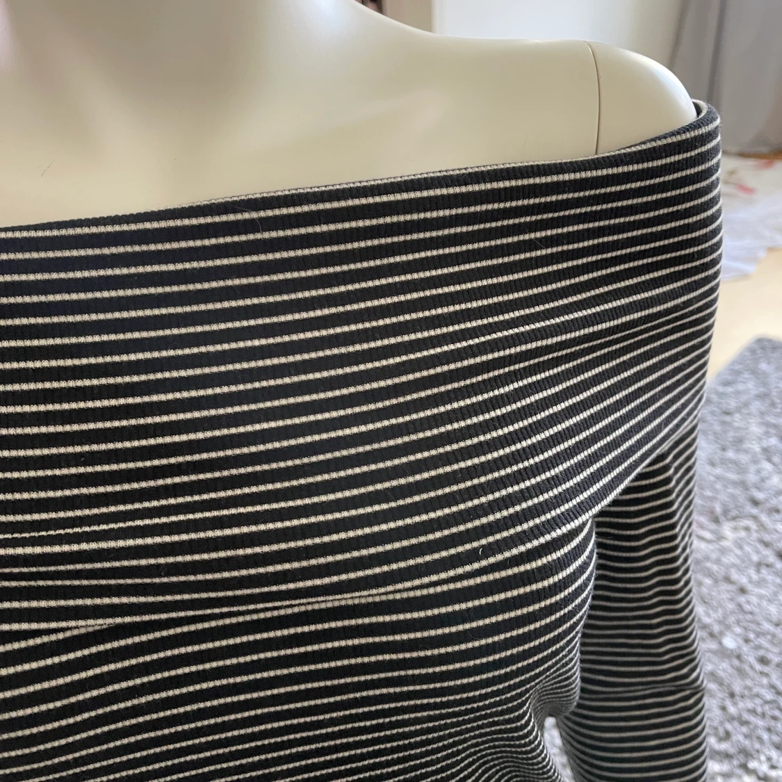 Långärmad off-shoulder