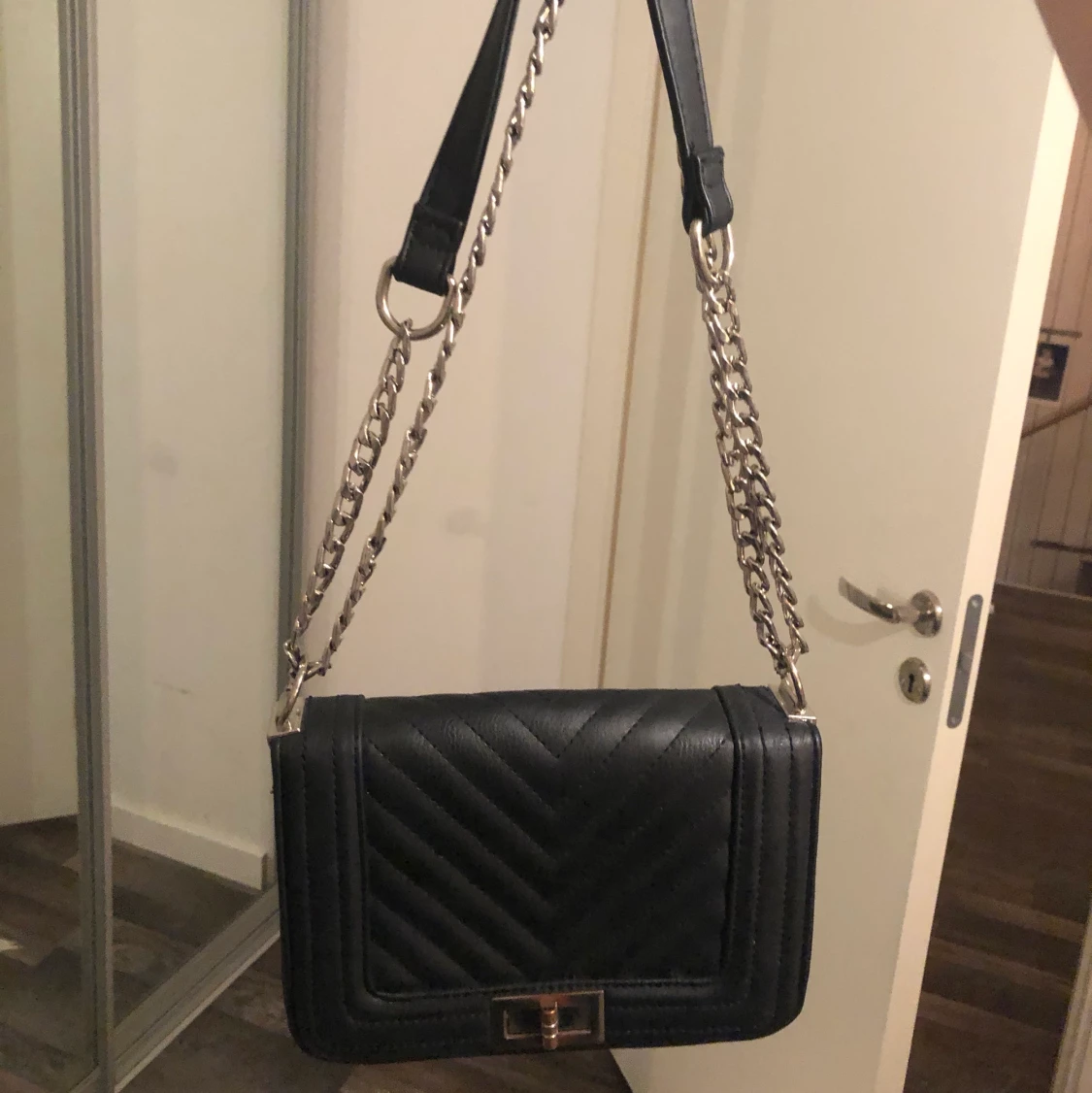 Svart väska 