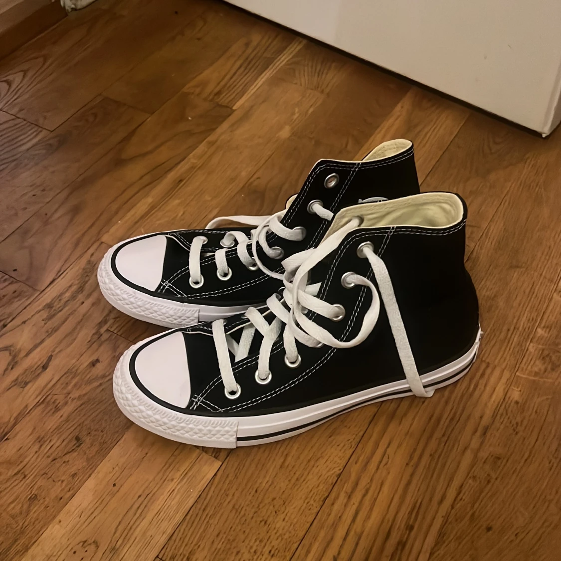 Svarta Converse 