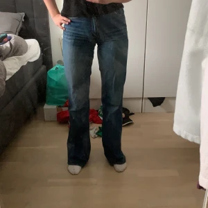 Acne jeans - Mina favorit jeans från acne, det sitter oroligt bra men har inte fått så mycket användning av dem  då dem är högmidjade och jag föredrar lågmidjade byxor