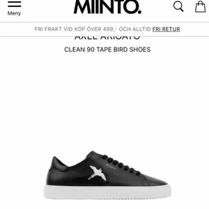 Skor - Säljer dessa Axel arigato skorna, super fina och passar jättebra till allt! Säljer då jag tröttnat på dem lite, skriv privat för egna bilder eller vid frågor! ❤️dem är använda men i sparsamt skcik såklart! Nypris lite mer än 2000, pris kan diskuteras men enbart vid snabbaffär 