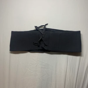 Korsett Zara strl M - Supersöt svart korsett från Zara, knappt använd💗 Säljer pga fel storlek