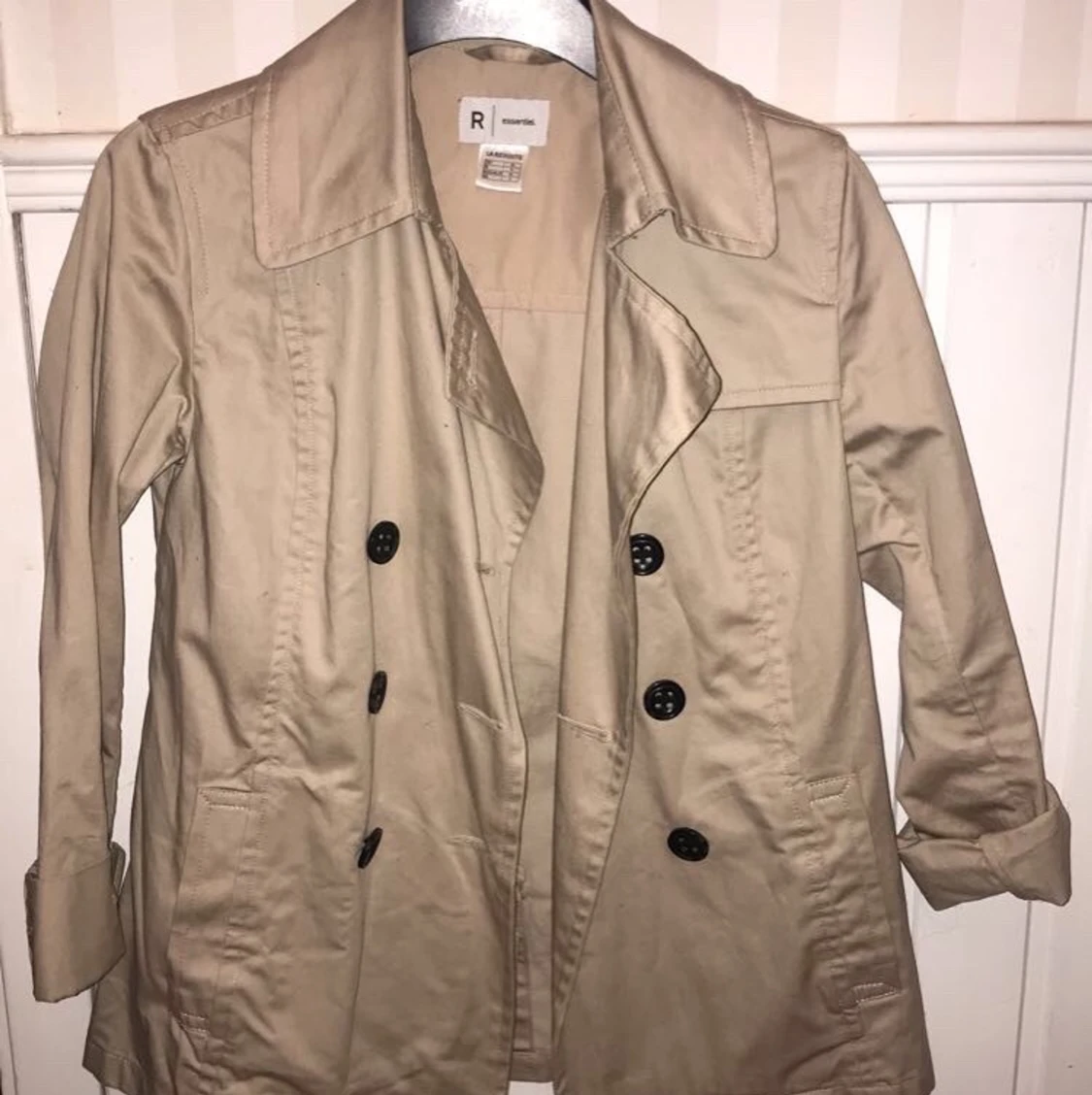 Beige trenchcoat 