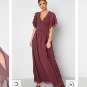 Balklänning - Balklänning i storlek 36 köpt från bubbleroom för 799 kronor. Endast använd en gång.