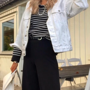JEANSJACKA - Väldigt bra skick! Oversized modell <3