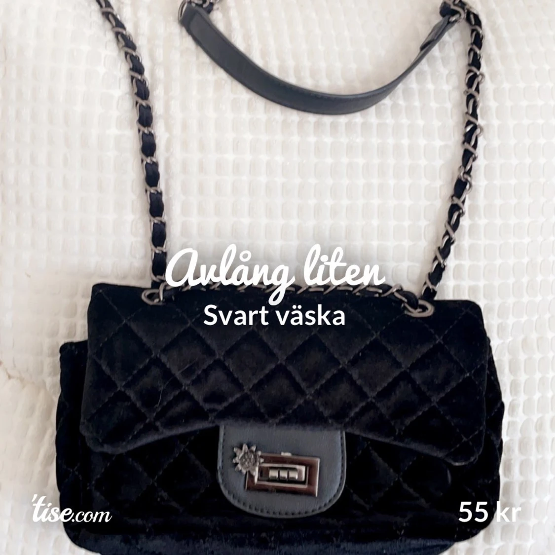 Svart liten avlång väska 