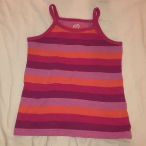 Rosa babytee - Jättesöt barntröja som passar xs-s, skriv för fler bilder💋
