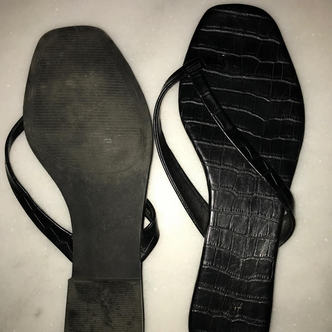 Fake leather flip flops - 90