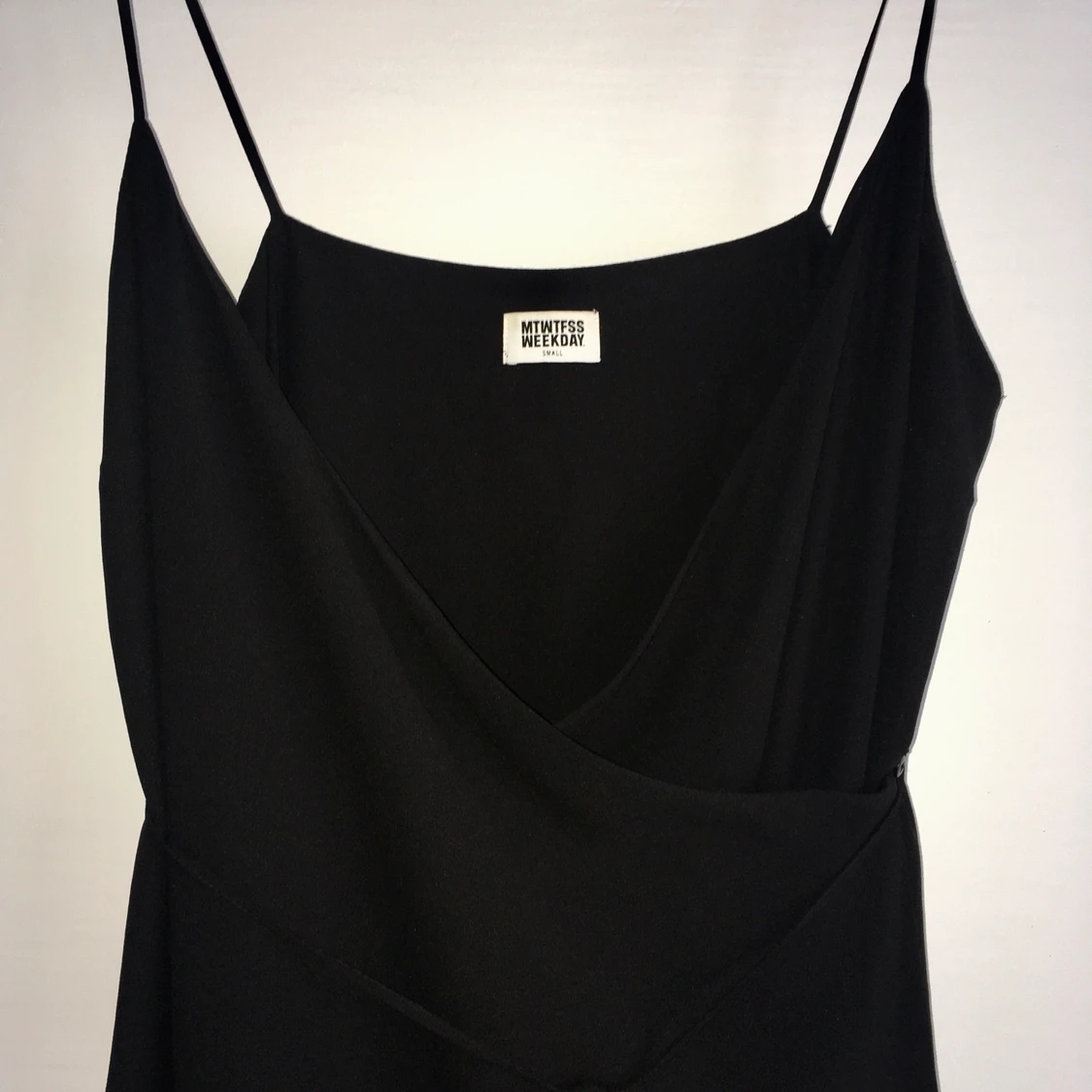 Svart klänning Weekday  - 90
